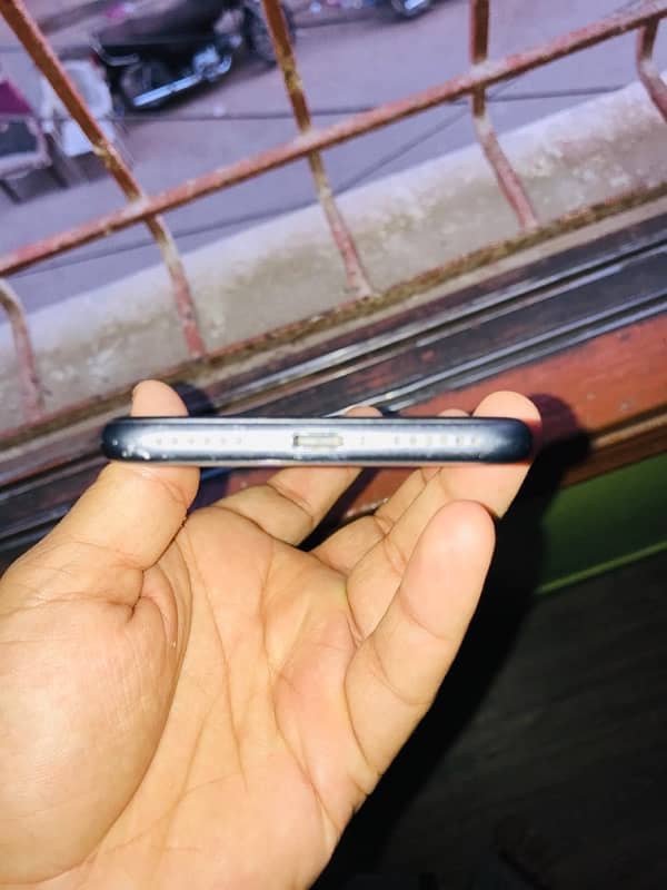 IPHONE 8 (Non PTA) 64gb 3