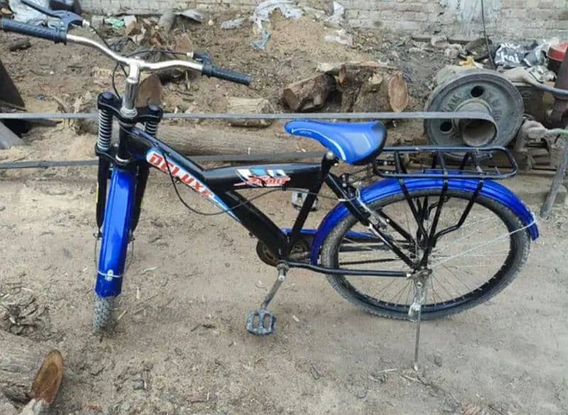 new sycle hy only 1 month use 10/10 hy koi msla ni hy urgent sale hy 1