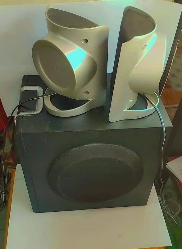 Speakers  (without Bluetooth) 2