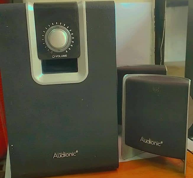 Speakers  (without Bluetooth) 3