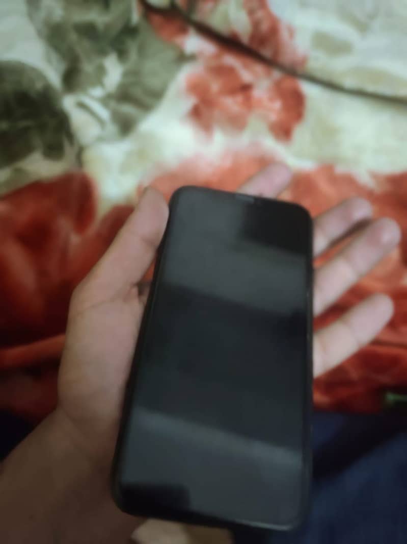 Iphone x non pta 64 gb 10 by 10 battery health 75% 1