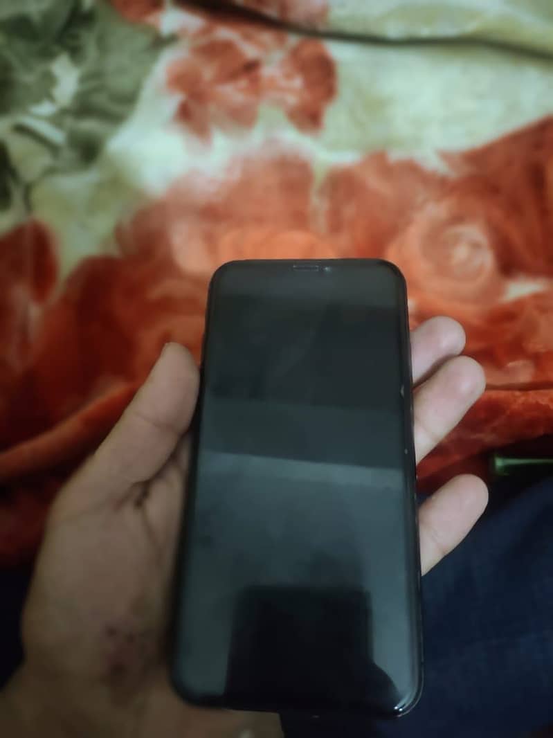 Iphone x non pta 64 gb 10 by 10 battery health 75% 5