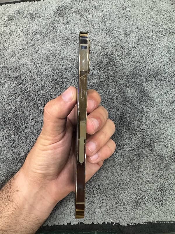 i phone 12 pro max 0