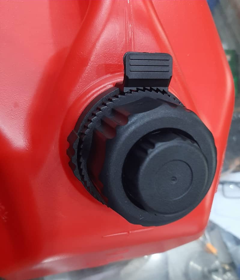 Jerry Can//Fuel Can//Petrol Can//Plastic Can//Storage Can//Water Can 3