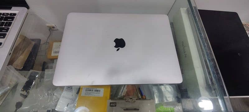 Apple Macbook Pro 2017 0