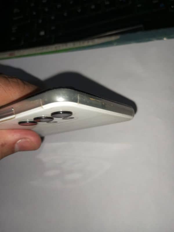 samsung A32 white color 1