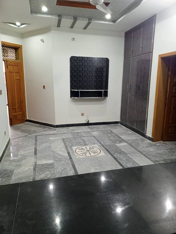 Sapret uper porSn 4 rent model town Phs 1 1