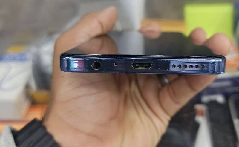 TECNO CAMON 20 : 8/255 6