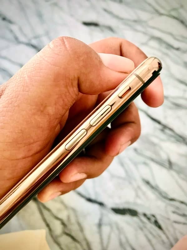 IPHONE XS 6