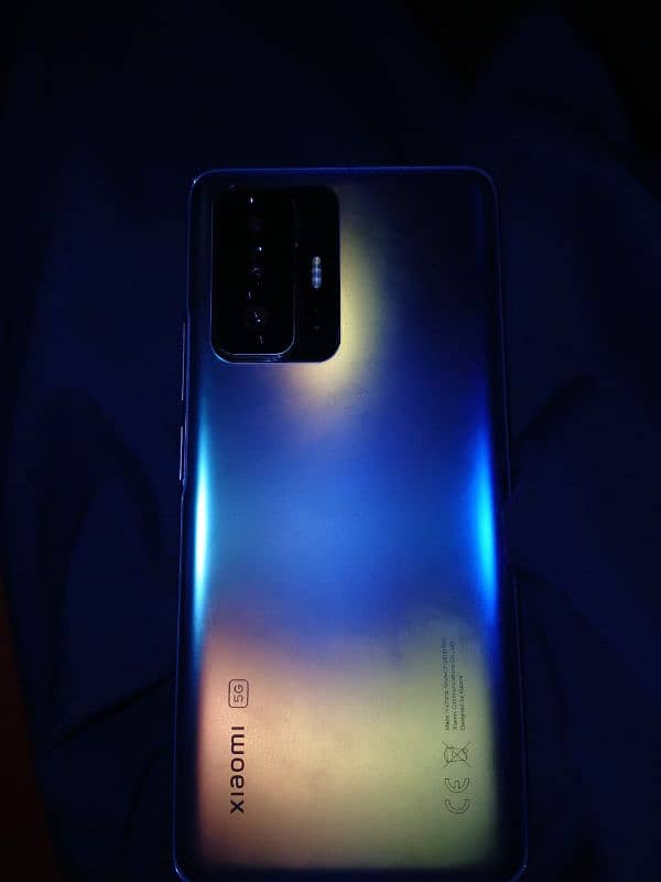 Xiaomi Mi11 T complete samman with original charger. 1