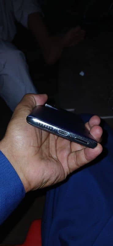 Xiaomi Mi11 T complete samman with original charger. 4