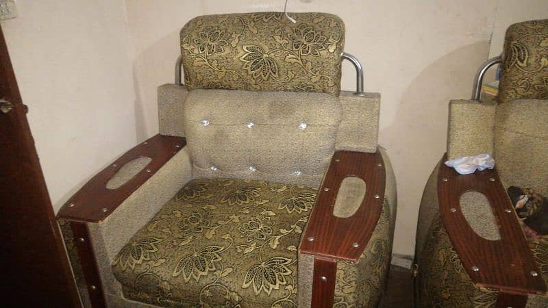 3 seater sofa set for Sale in Good Condition 0