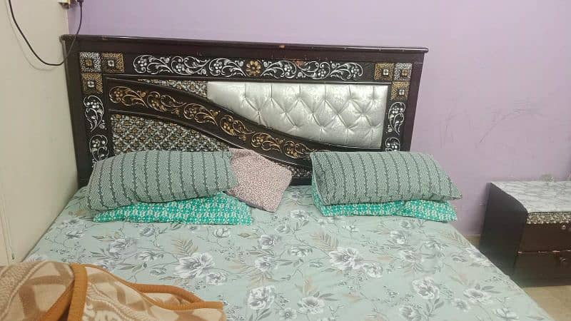 bed side table  dressing table 2
