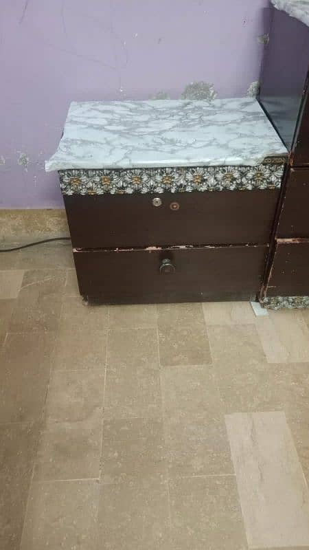 bed side table  dressing table 4