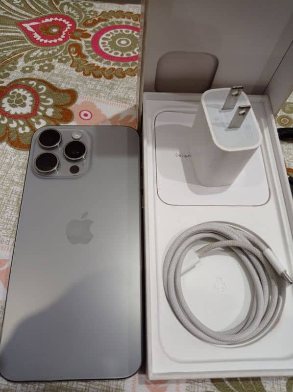 iphone 15 pro max 4