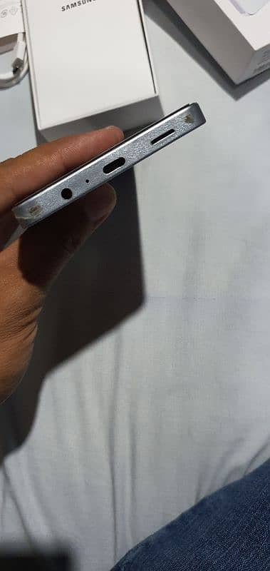 Samsung A06 4