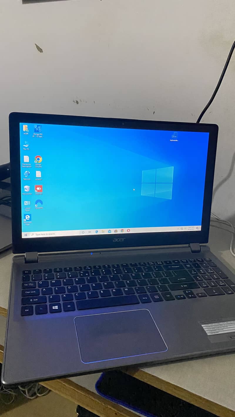 Acer Laptop – Core i5 4th Gen | 4GB RAM | 128GB SSD | Like New 1