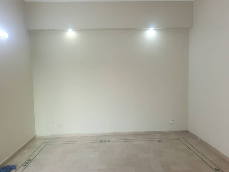 10 Marla Full House Available For Rent in Prime Location of DHA Phase 4 3