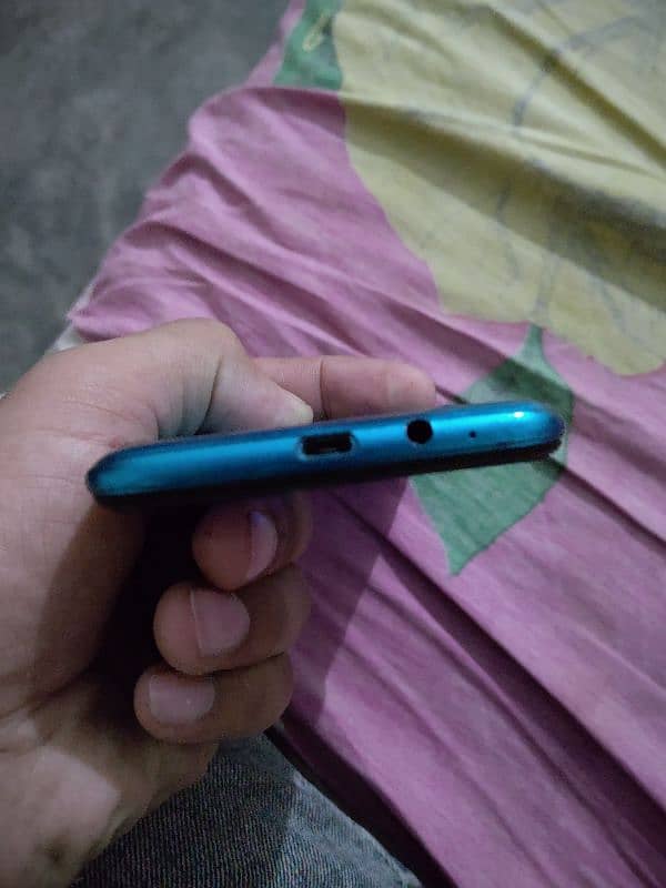 Tecno spark 6 go 3