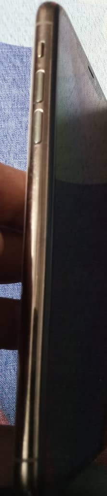 Apple iPhone 11 Pro Max 3
