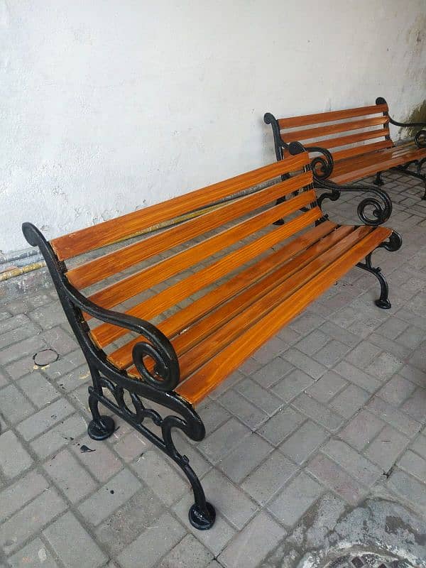 Bench 18