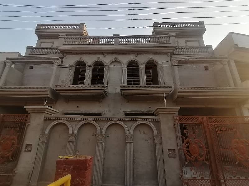Well-constructed Grey Structure House Available For sale In Marghzar Officers Colony 1