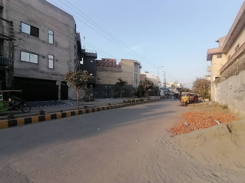 Well-constructed Grey Structure House Available For sale In Marghzar Officers Colony 7