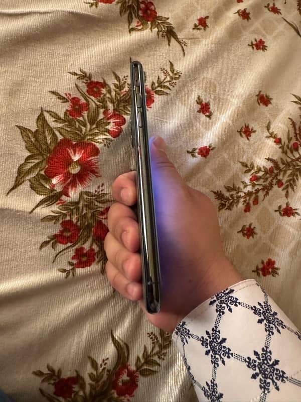 iPhone 11 Pro max 256gb jv 4