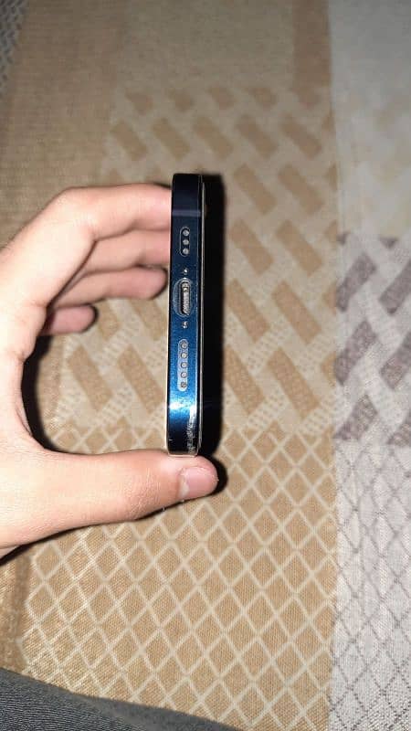 Iphone 12 64gb 10/10 read description 4