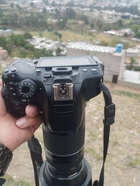 canon 700d 0