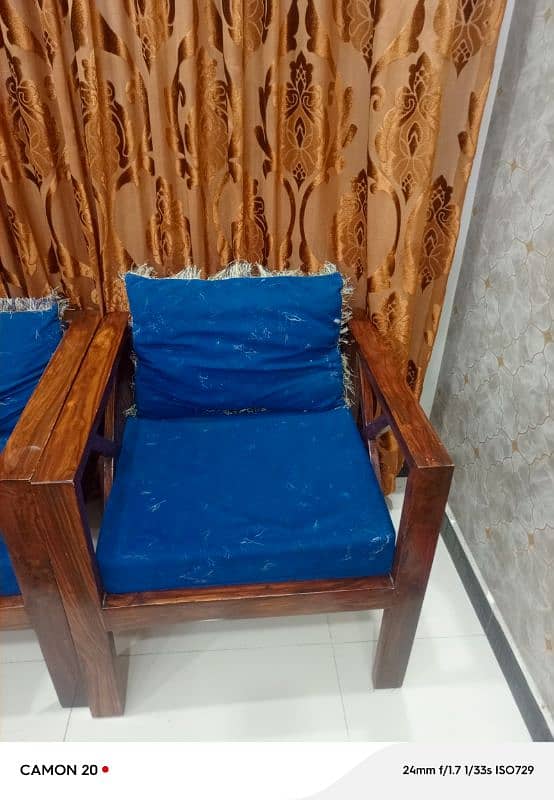 Sofa for sale new condition 4