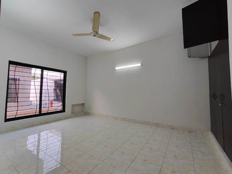 Hot Location 10 Marla Full House Available For Rent in of DHA Phase 1 0