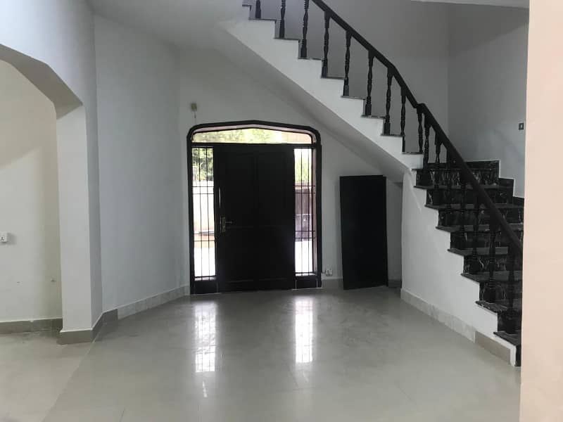 Hot Location 10 Marla Full House Available For Rent in of DHA Phase 1 15