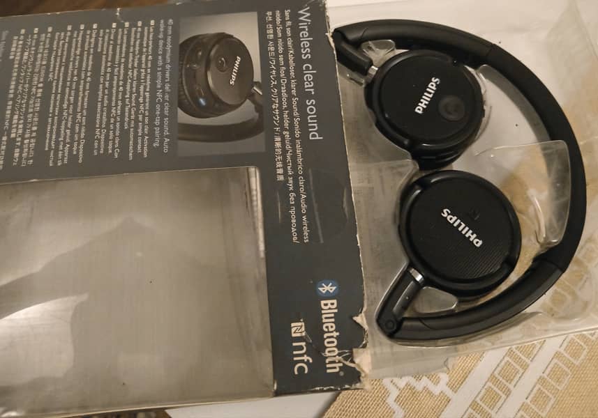 Philips SHB6250 Wireless Clear sound Bluetooth Headphones 1