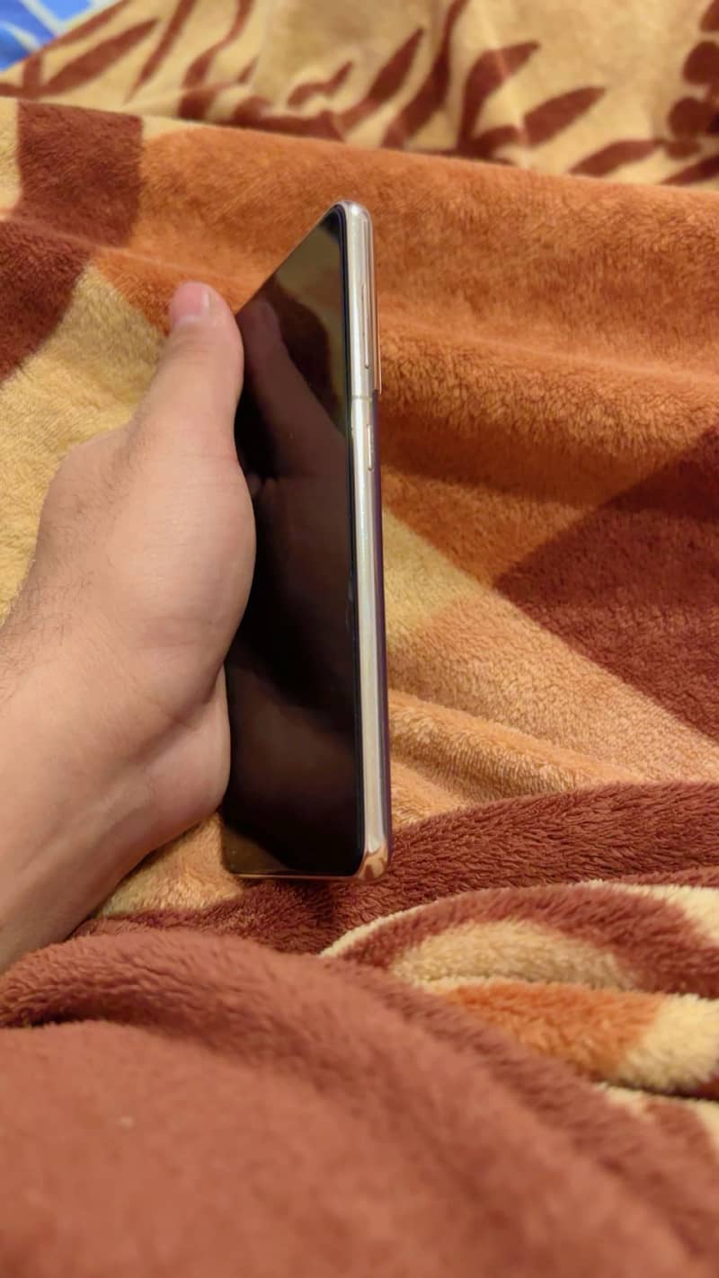 Samsung S215G Dual sim 1