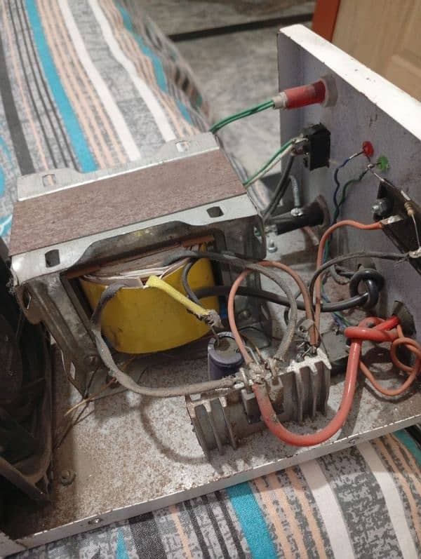 10 Amp battery charger 3