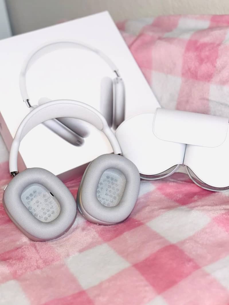 Apple AirPods Max Wireless Over-Ear Headphones, Pro-Level 6