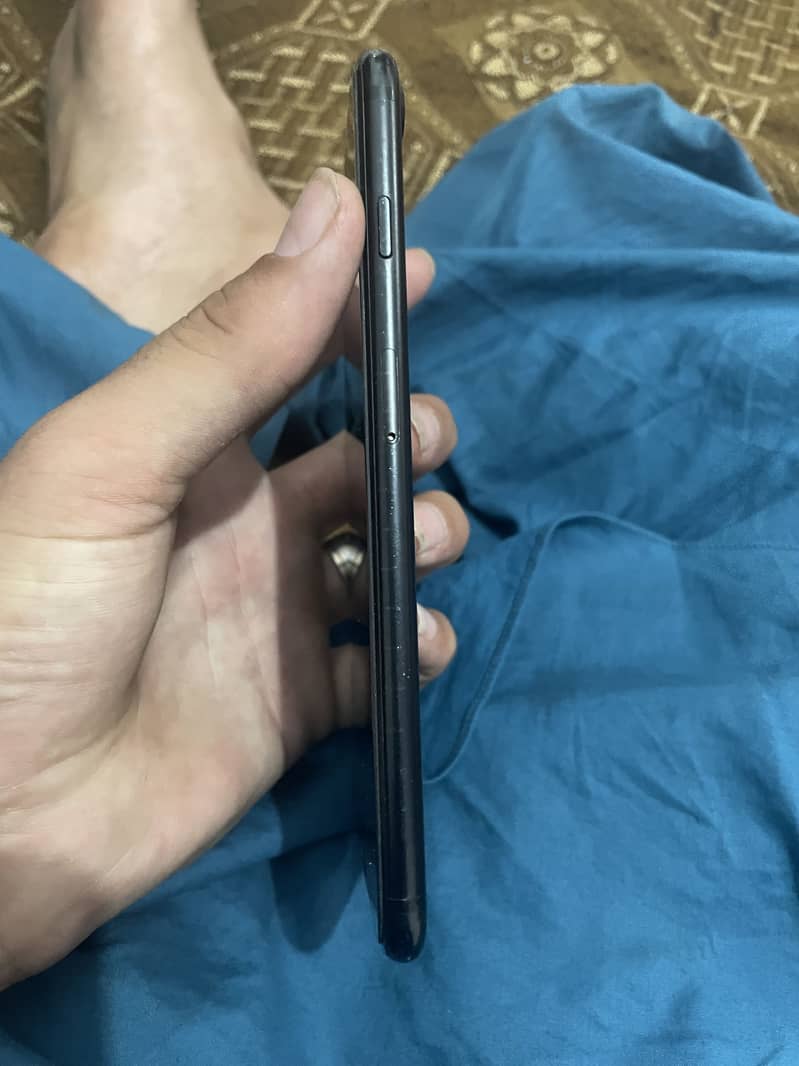 Iphone 7 plus urgent sale 3