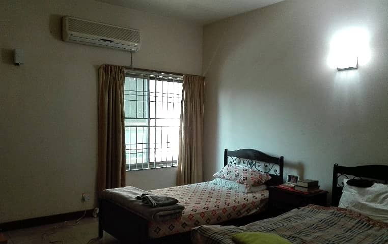 3 Kanal House For Sale In Model Town 5