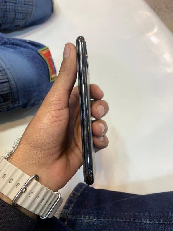 Iphone 11 pro 1