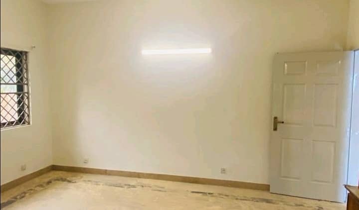 1 Kanal House In Garden Town - Aurangzaib Block Is Available 2