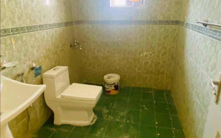 1 Kanal House In Garden Town - Aurangzaib Block Is Available 4