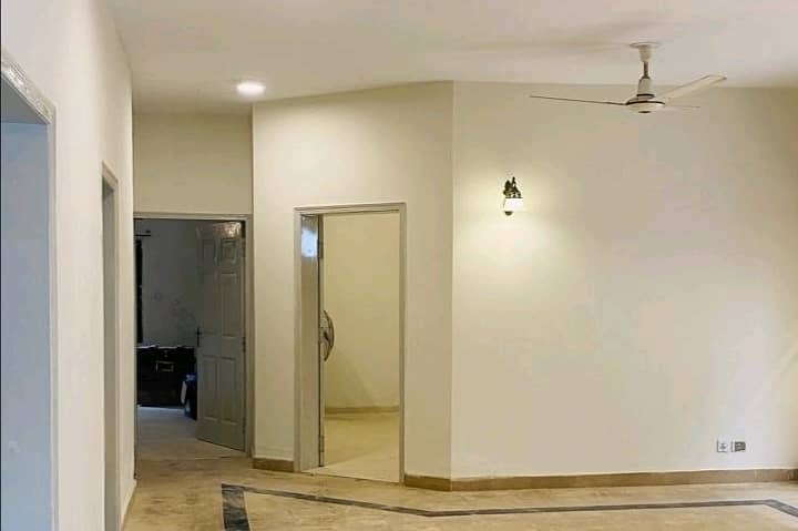 1 Kanal House In Garden Town - Aurangzaib Block Is Available 5