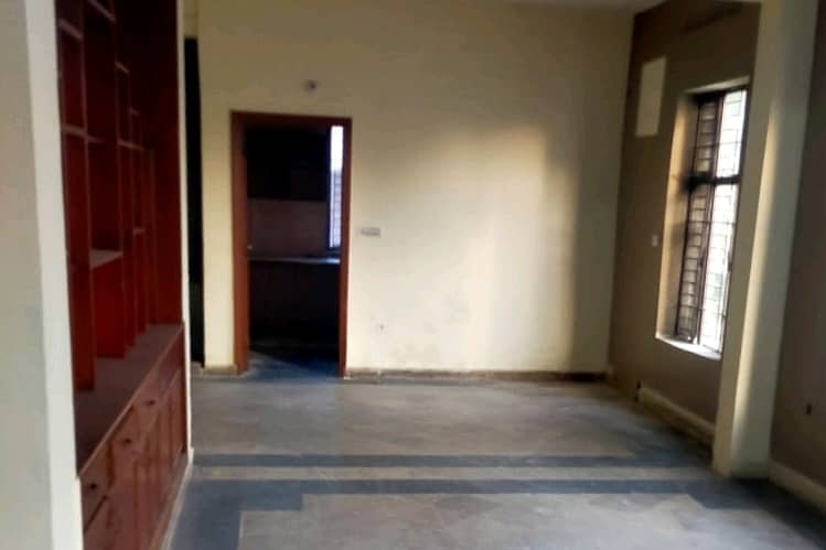 3 Kanal House In Lahore Is Available For Sale 5