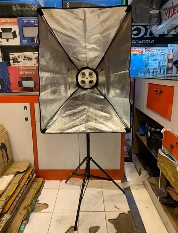 video light high quality and 4 in bulb soft box WhatsApp 03212306356 2