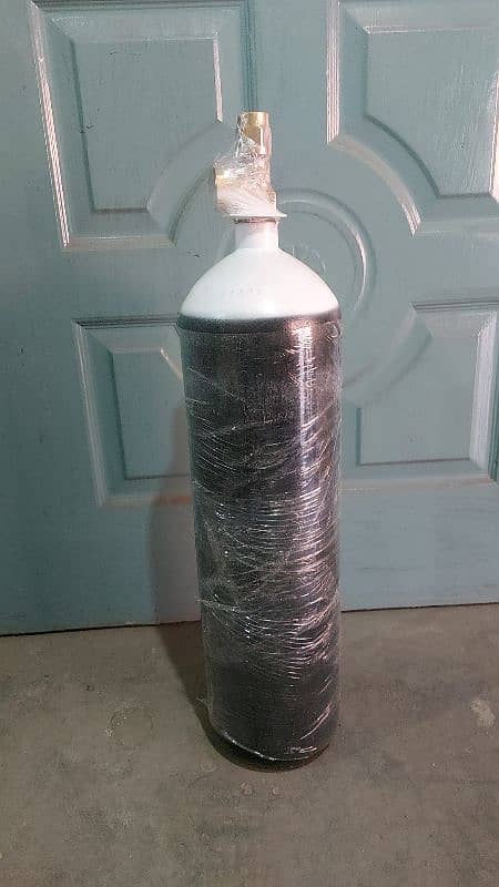 Medical oxygen tanks for sell 3