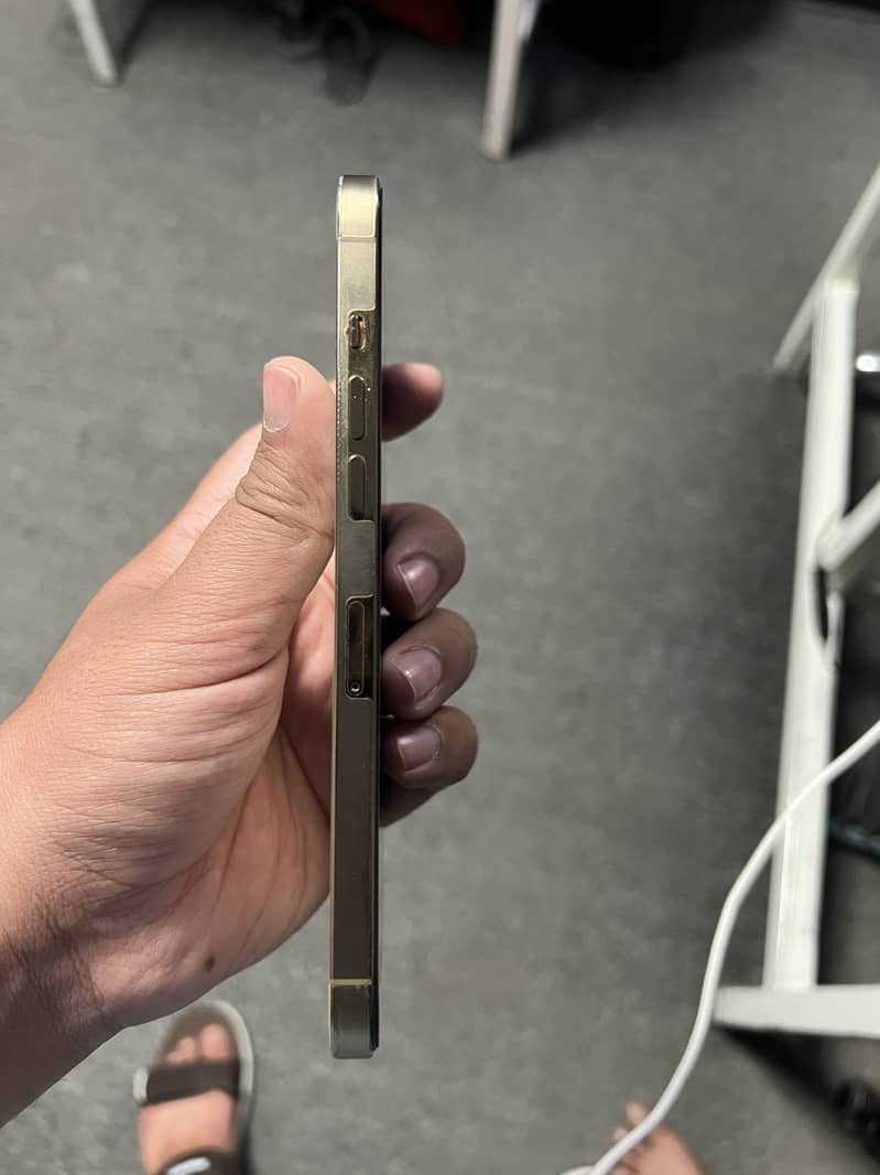 Iphone 12 Pro Max JV  82% Battery Health 1