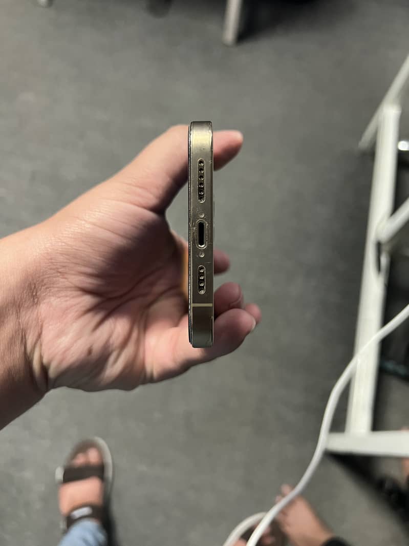 Iphone 12 Pro Max JV  82% Battery Health 5
