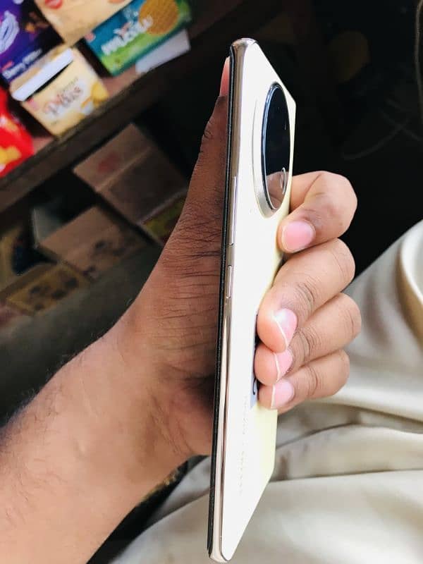 Tecno camon 30s 3