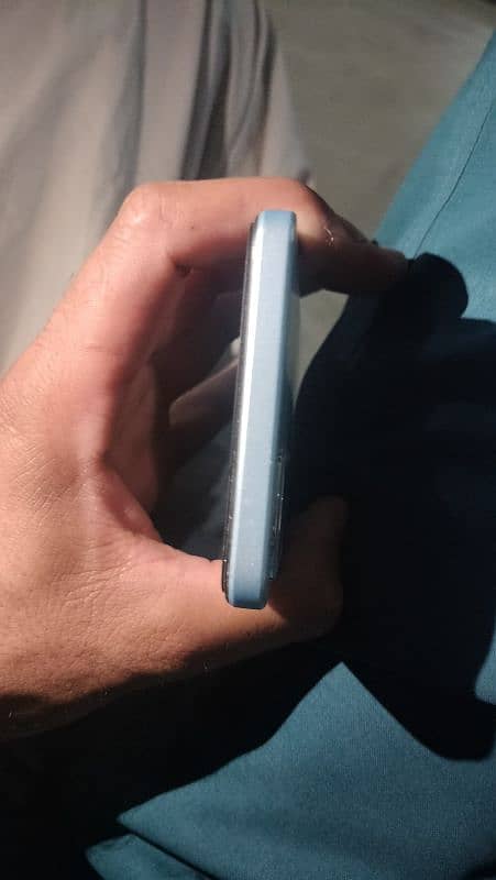 oppo a60 8/256 0